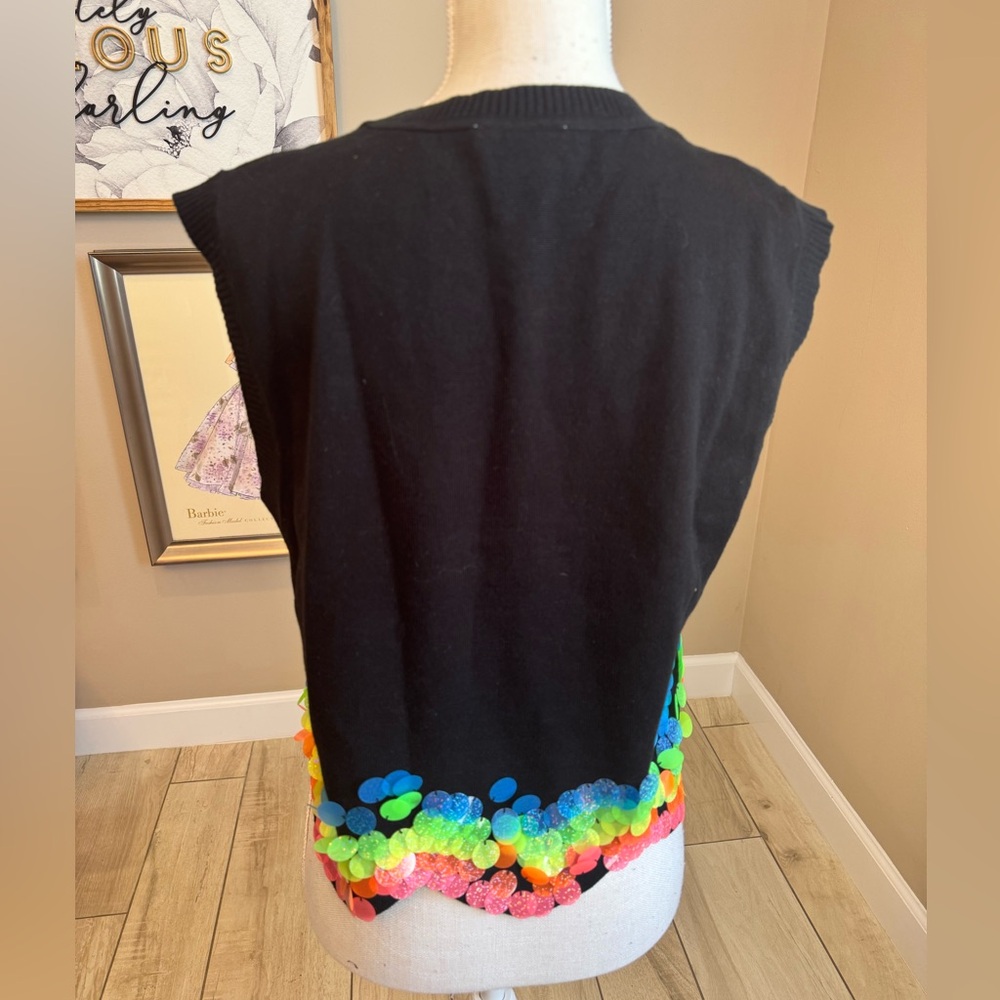 New! QUEEN OF SPARKLES Black Sequin Bulldog Wavy Sweater Tank - Picture 5 of 8
